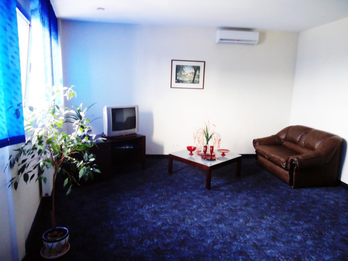 Tanagra Hotel Wilna Exterior foto